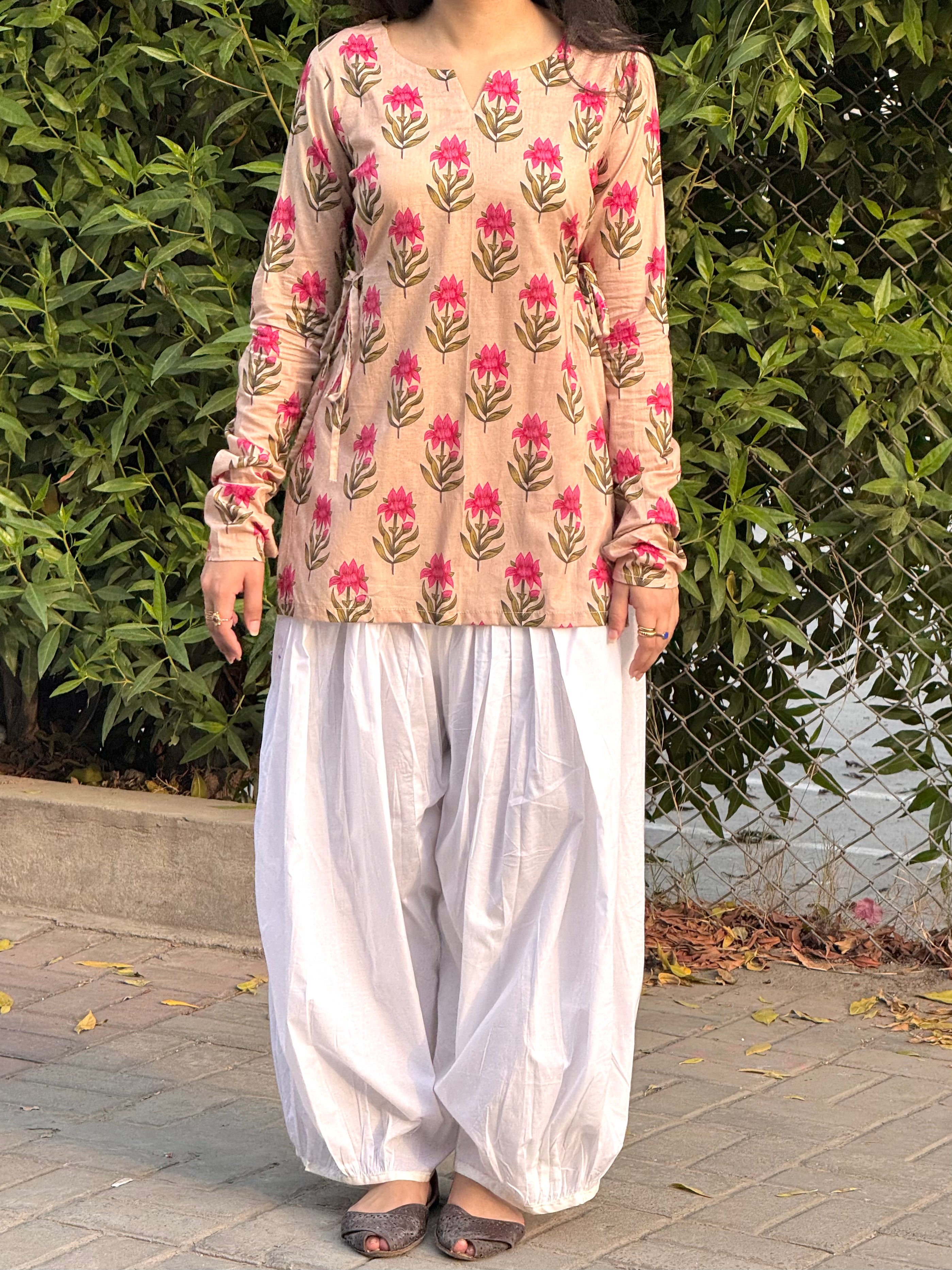 Petal Side Dori Kurti