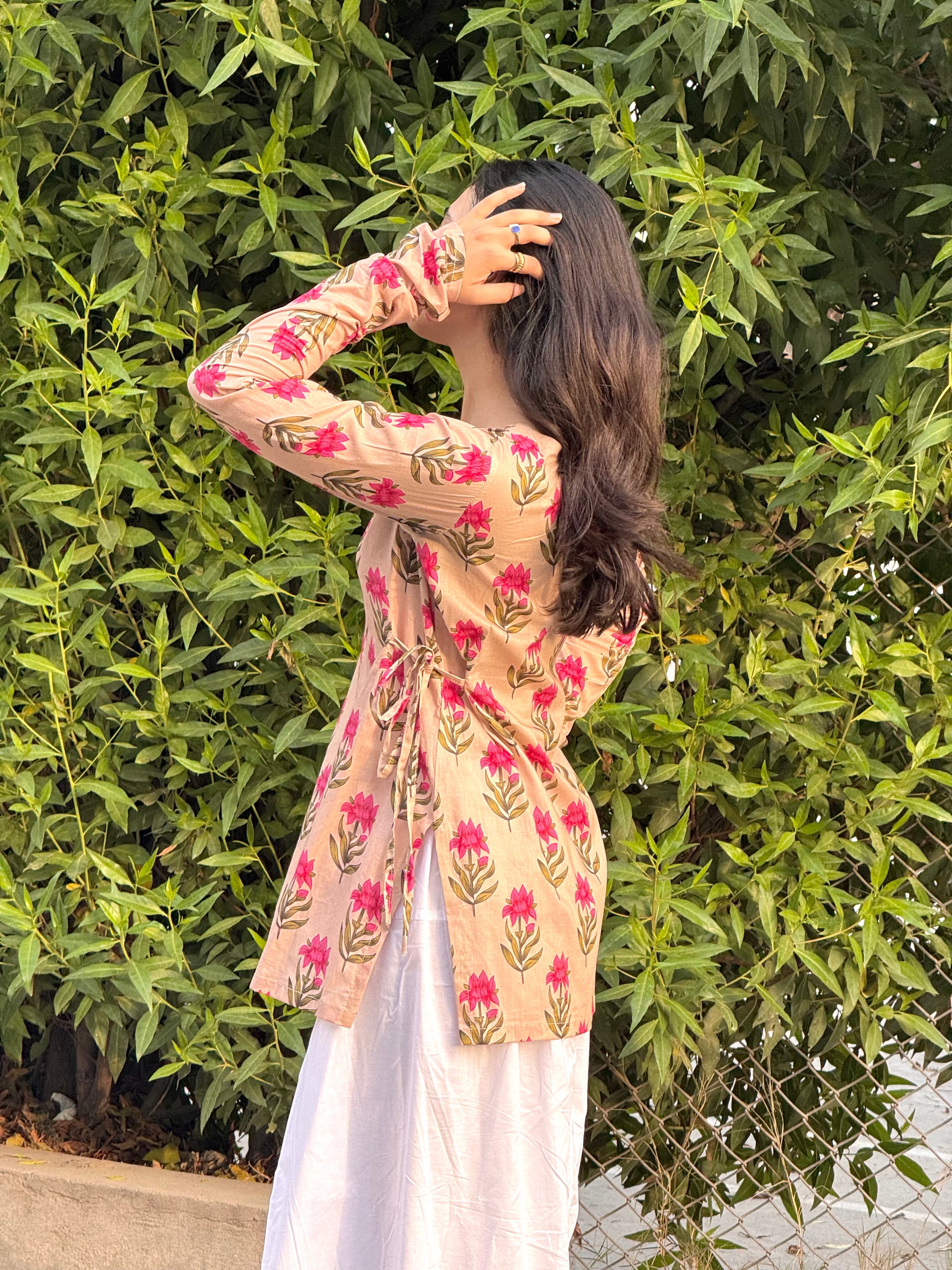 Petal Side Dori Kurti
