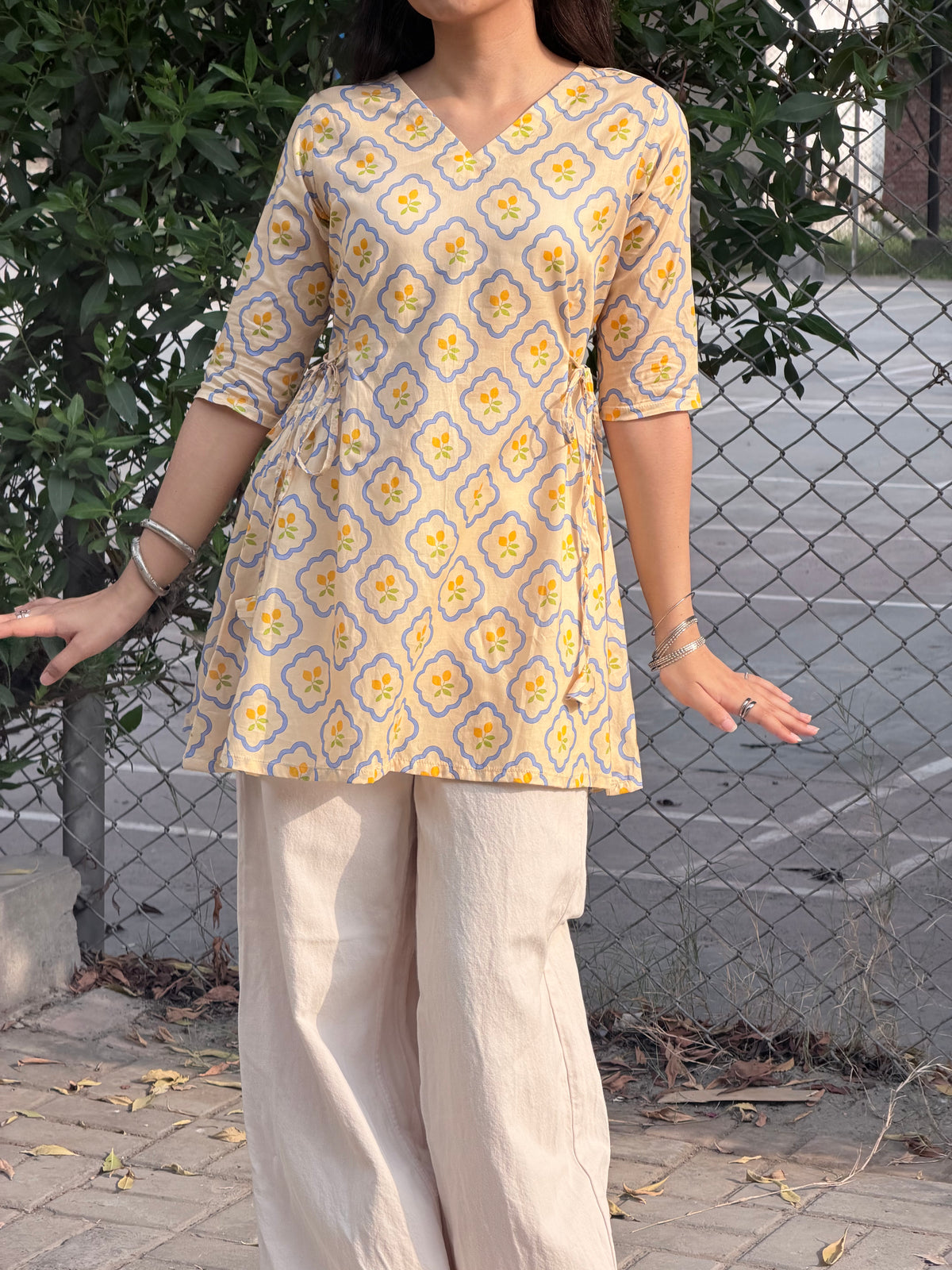 Lemon side Knot Top