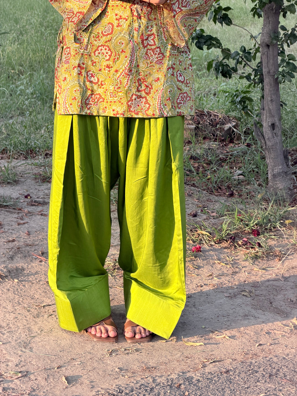 Green Muse Side Coset Suit