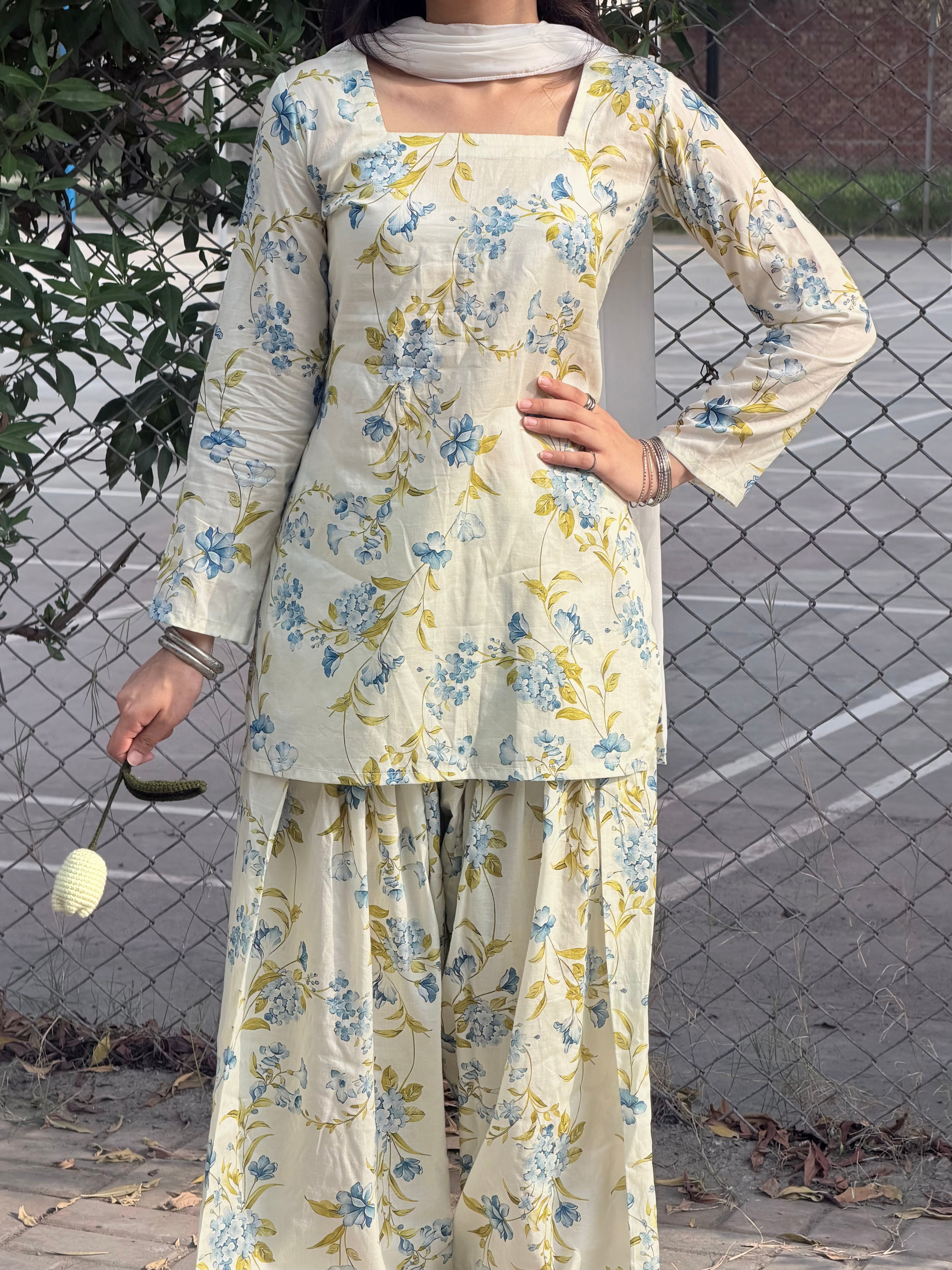 Lilly Kurti Set