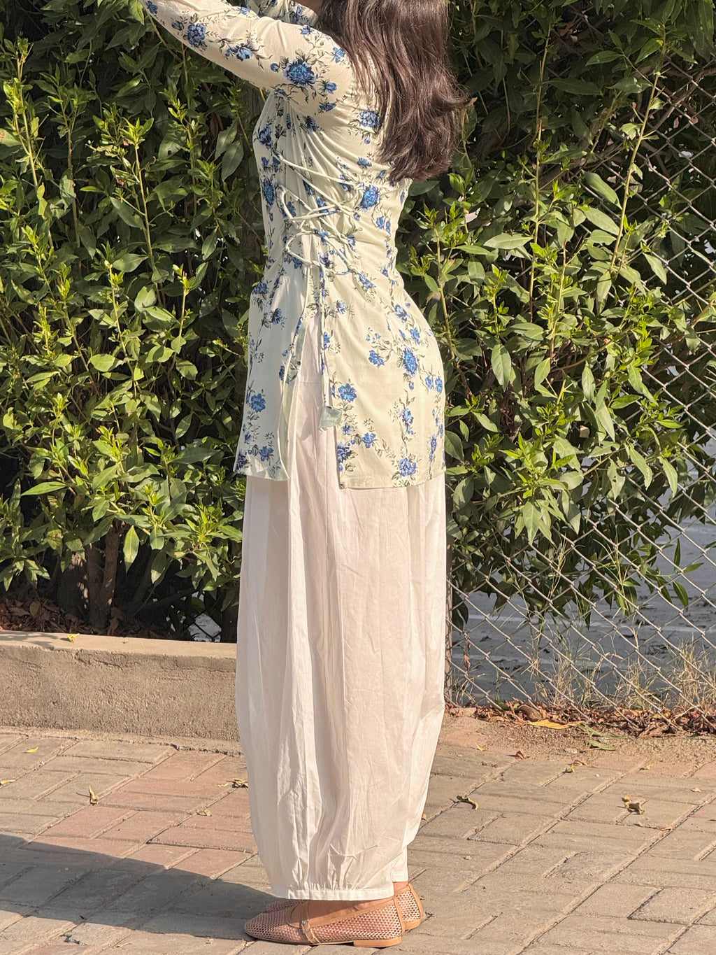 Ivory Side Corset kurti Set