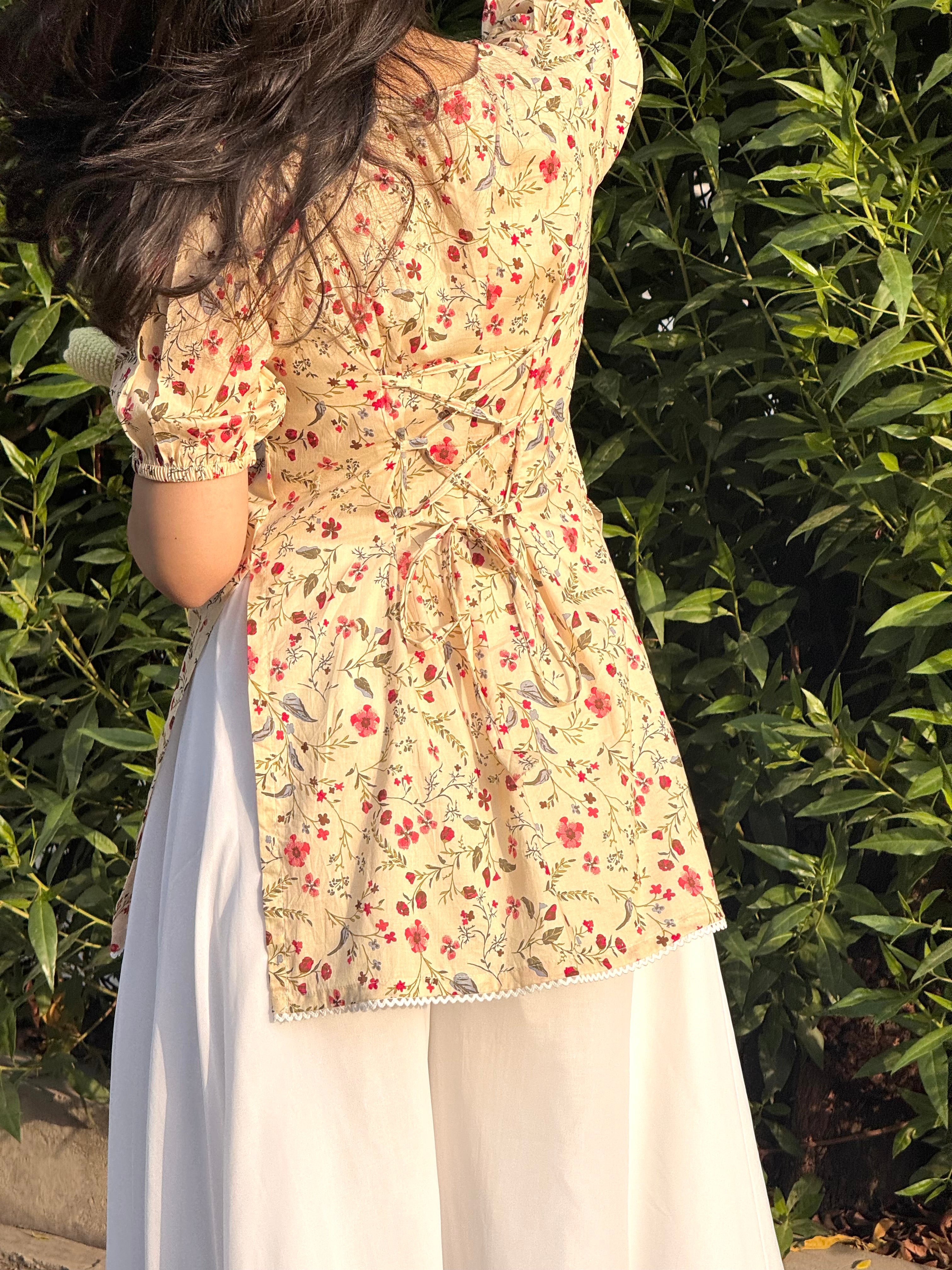 Honey bee Kurti