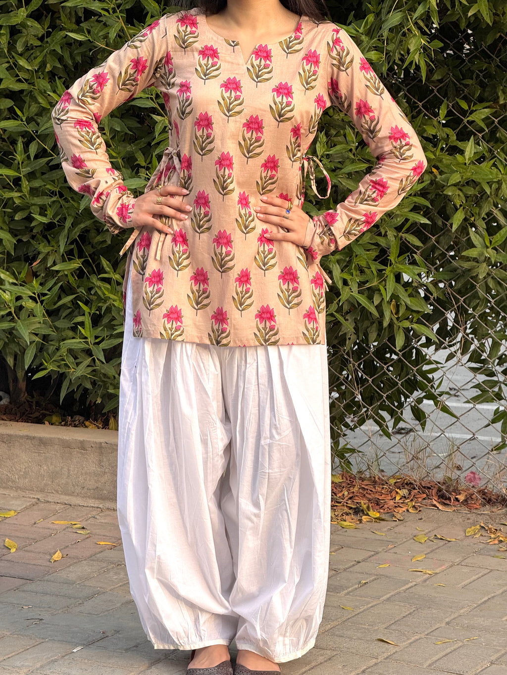 Petal Side Dori Kurti