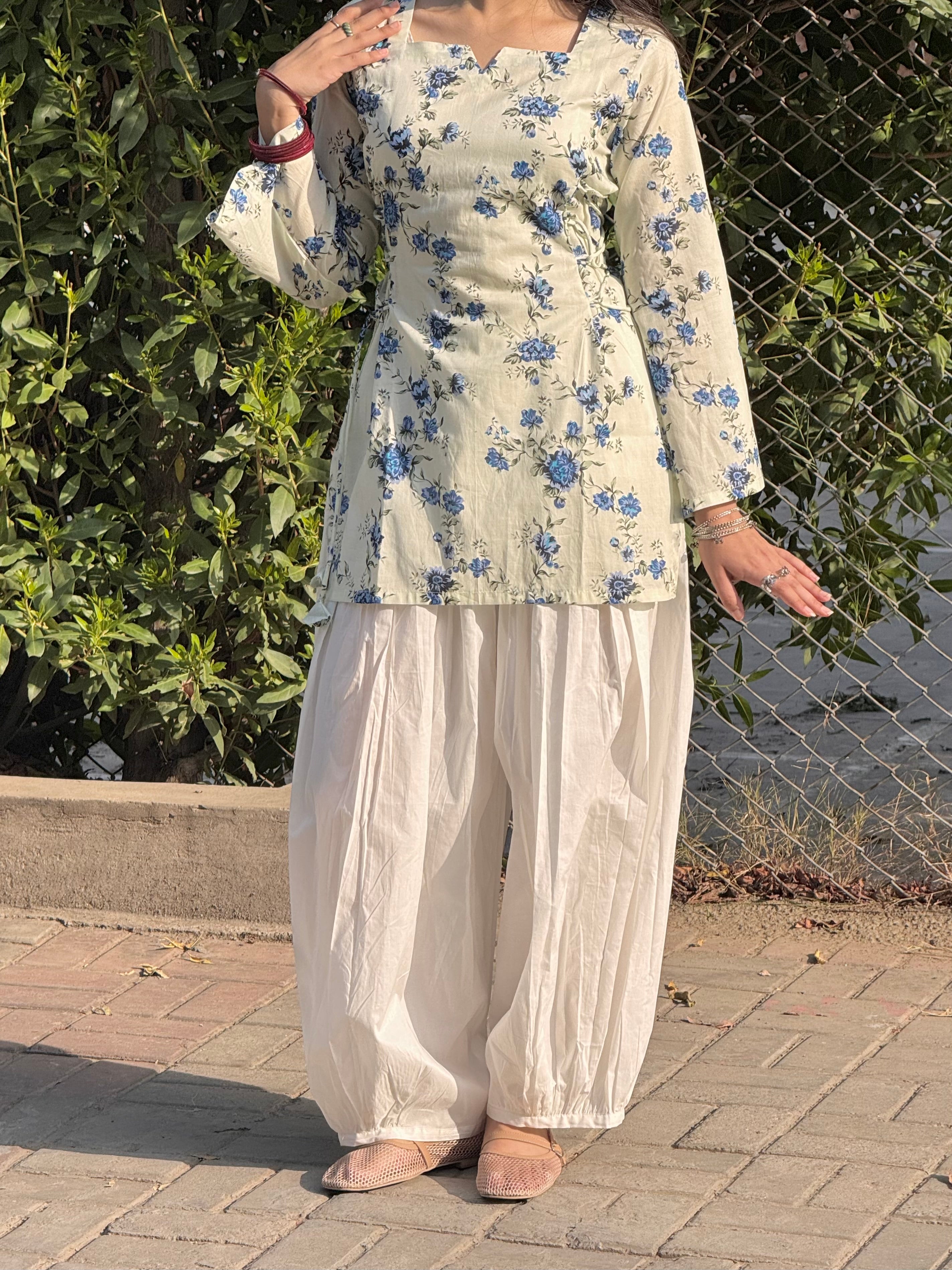 Ivory Side Corset kurti Set