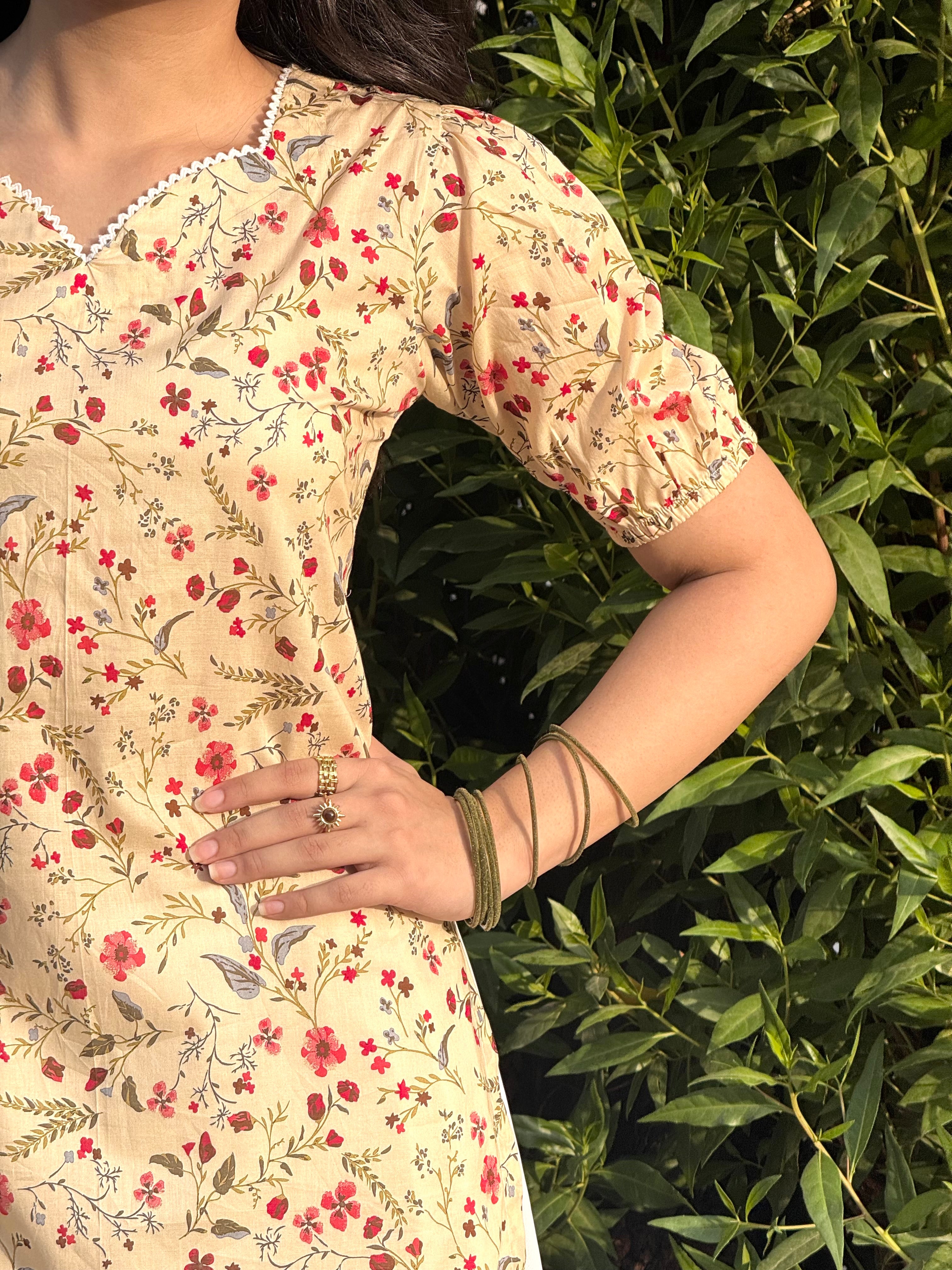 Honey bee Kurti