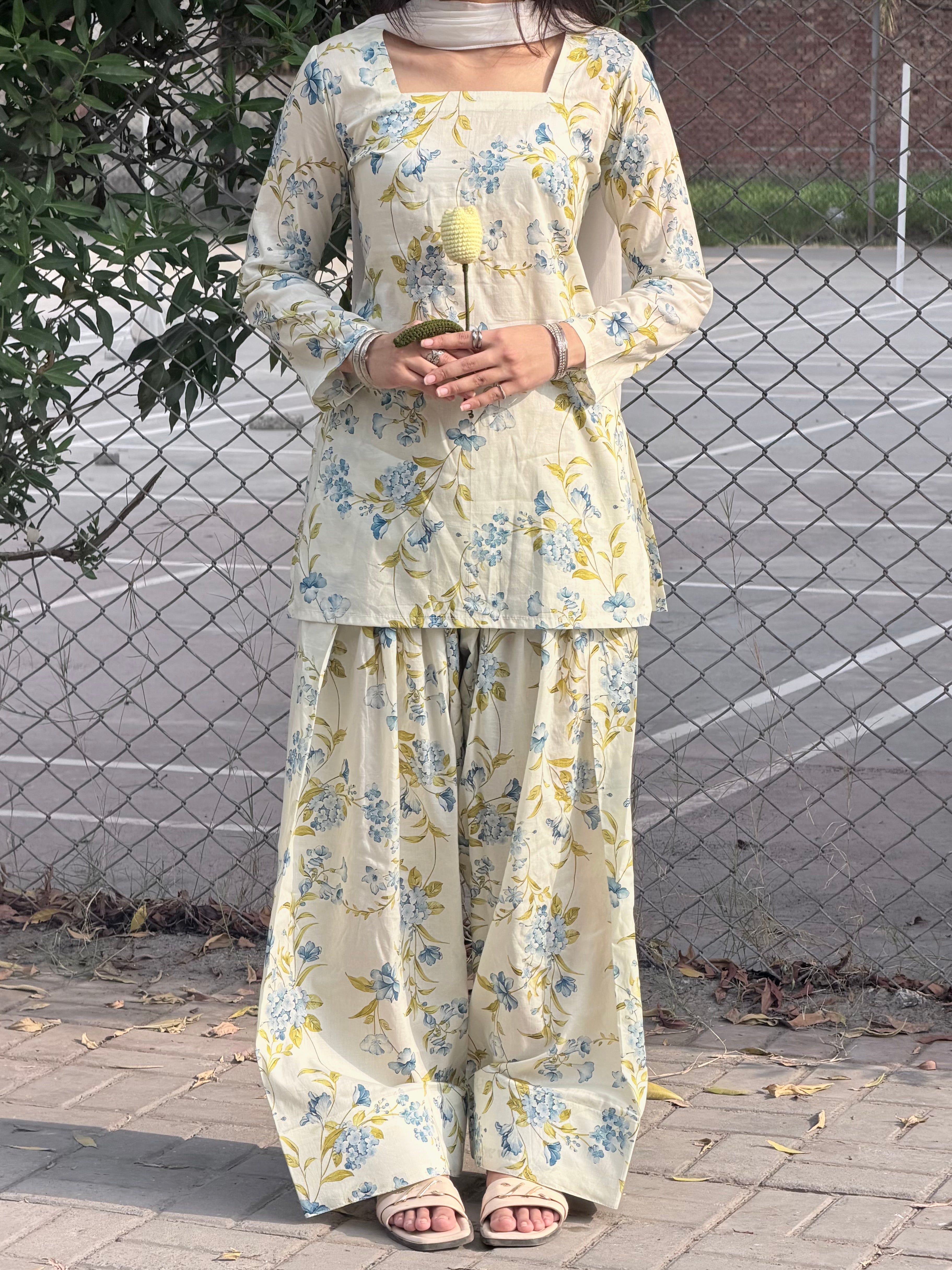 Lilly Kurti Set