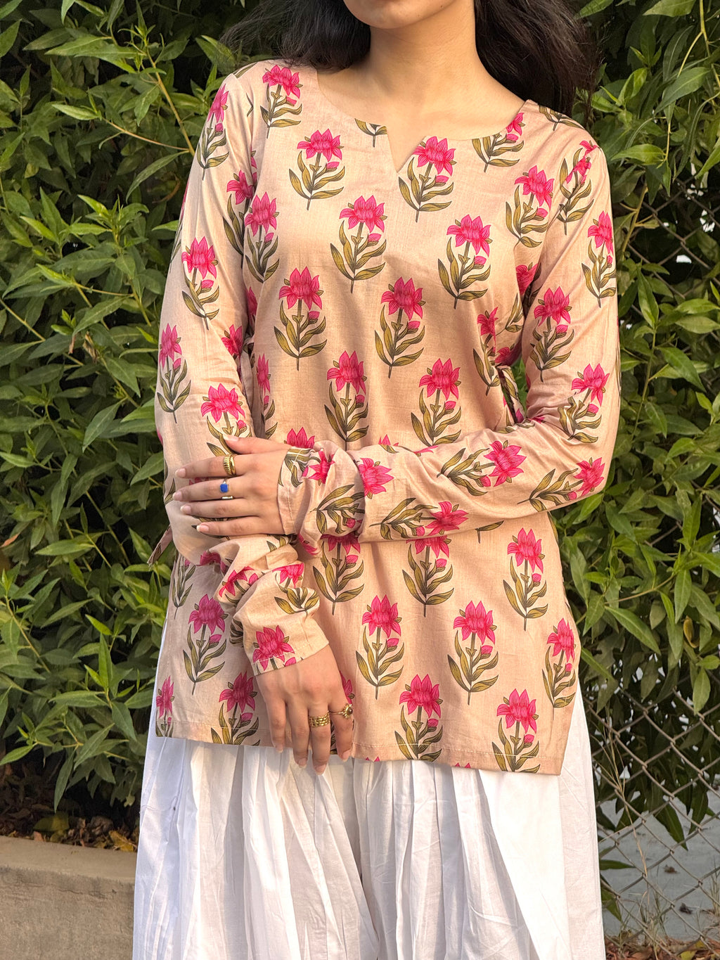 Petal Side Dori Kurti